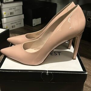 Nine W. Tatiana faux patent leather Light pink Sy size 12